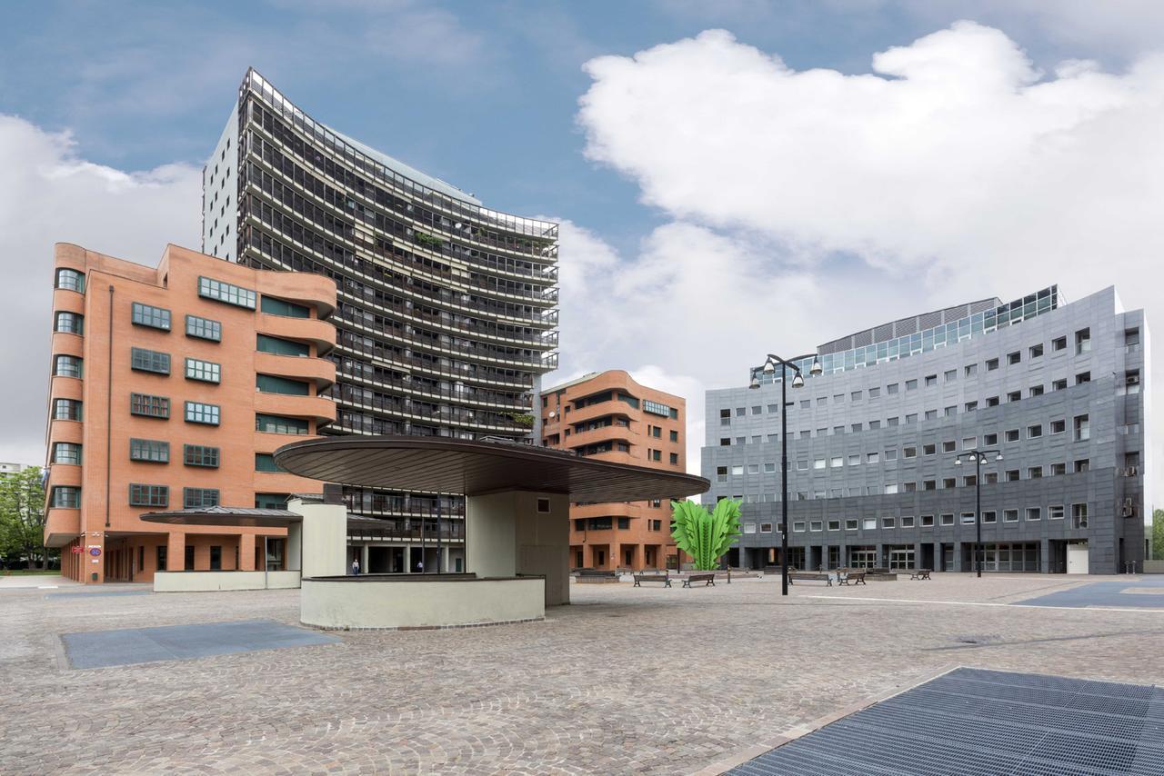 Bologna Holiday Inn エクステリア 写真